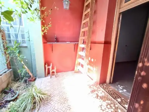 Depto Tipo Casa 2 ambientes con 1 baño
