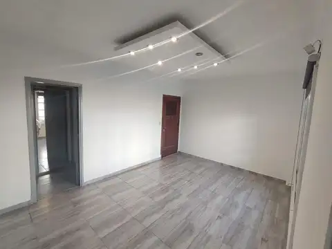 Departamento PH de 3 ambientes - Lanús Oeste.