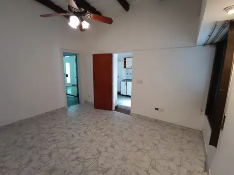 Depto Tipo Casa en Alquiler con 1 cocheras