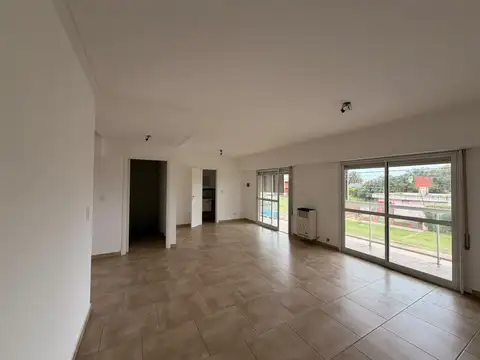 Depto Tipo Casa en Venta de 3 ambientes