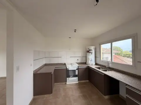 Depto Tipo Casa 3 ambientes con 1 baño