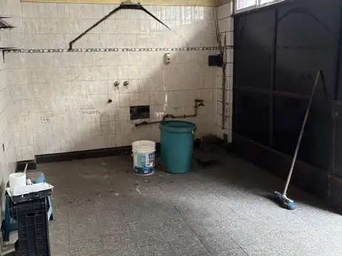 Local en Venta Via Pública