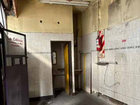 Local en Venta en Parque Avellaneda, USD 92.000