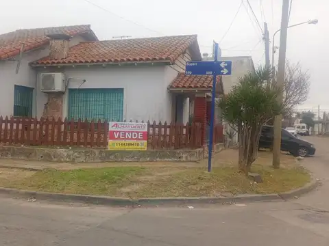 Casa 3 ambientes con 1 baño