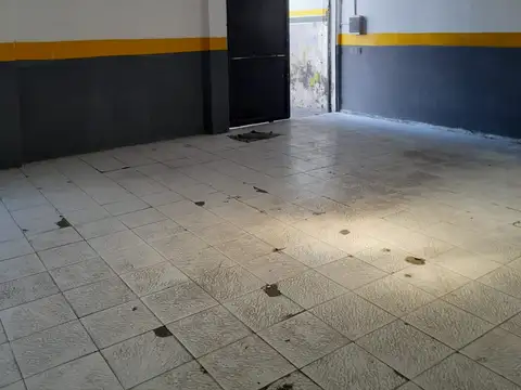 Galpon en Alquiler 28  mts Fondo