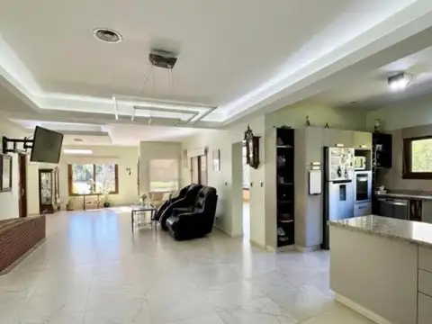 Casa en Alquiler en Country Club Banco Provincia, USD 2.500
