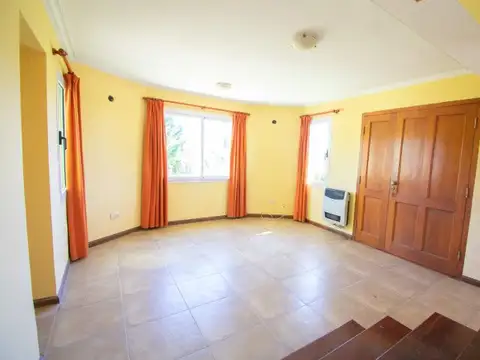 Casa 3 dormitorios. La Carolina Golf Country Club