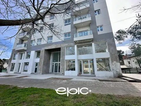 Av. Espora esq. Loria