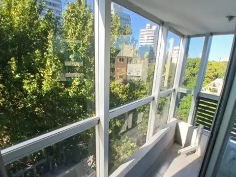 Presidente Hipólito Yrigoyen 400 , Piso 5