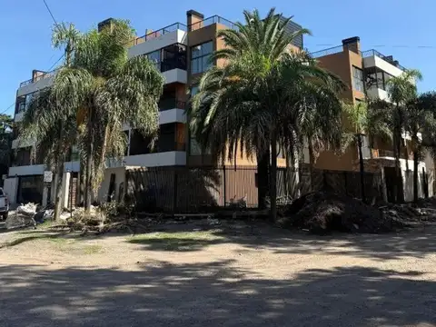 Departamento en Venta en Barrio Parque Leloir, USD 170.000