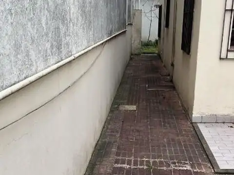 Depto Tipo Casa en Alquiler en Quilmes, $ 700.000