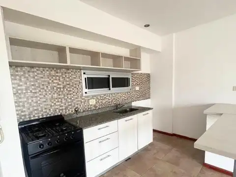 Departamento en Alquiler en Lanus Oeste, $ 680.000