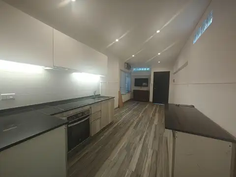 Depto Tipo Casa en Alquiler de 2 ambientes
