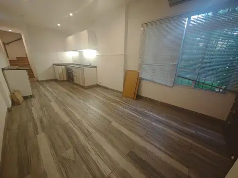 Depto Tipo Casa en Alquiler de 1 dormitorio