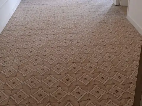 Estado de Palestina 700, Piso 1