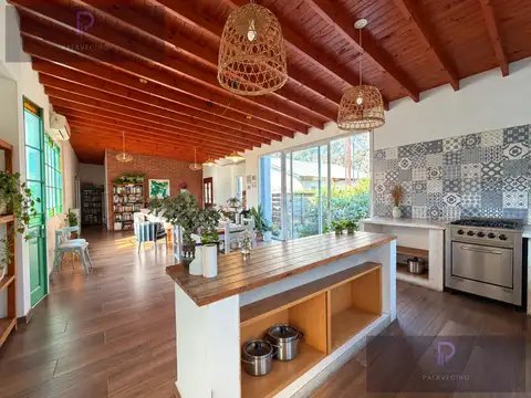 Casa en Venta con 1 cochera