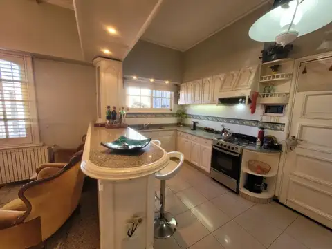 VENTA CASA CON DEPARTAMENTO Y QUINCHO