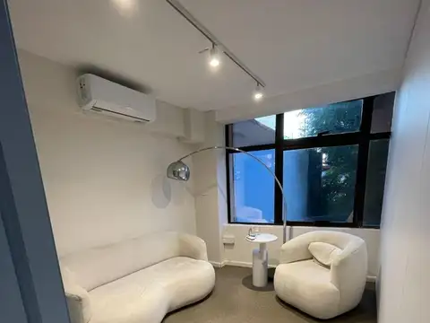 Oficina 5 ambientes con 2 baños