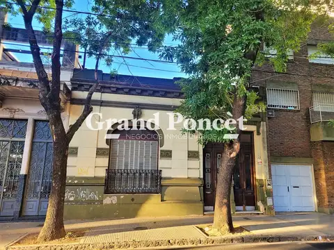 2 PHs en Block de 11 Ambientes, 2 Patios y Jardín