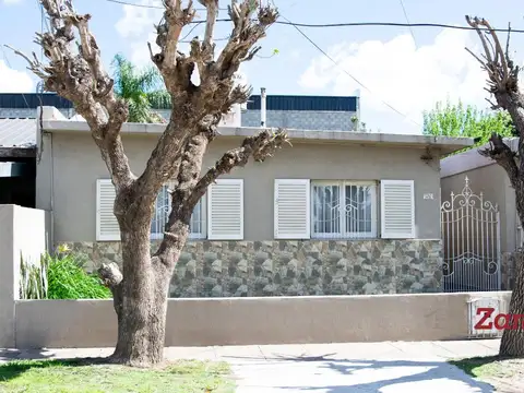 Casa 3 ambientes con 1 baño