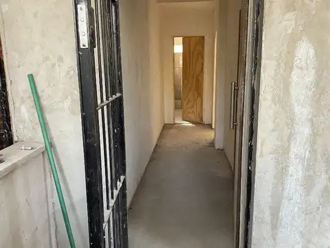 DEPARTAMENTO DE 2 AMBIENTES CON PATIO Y FONDO LIBRE EN SAN JUSTO