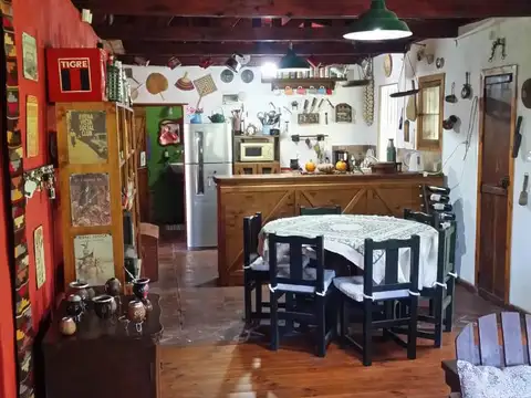 Casa De Campo Con Gran Lote En Colonia Hugues