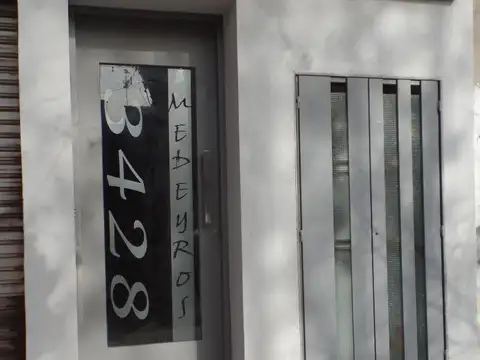 Medeyros 3400, Piso 2