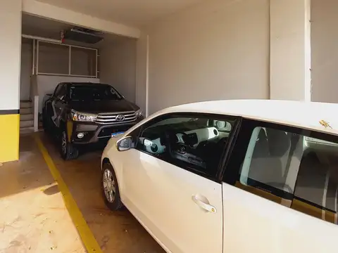 Se venden 2 cocheras 