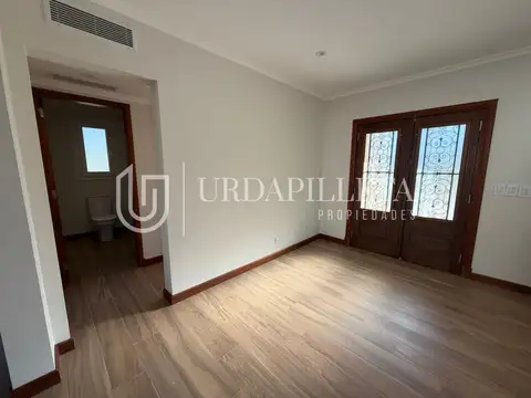 Casa en Venta con 6 cocheras