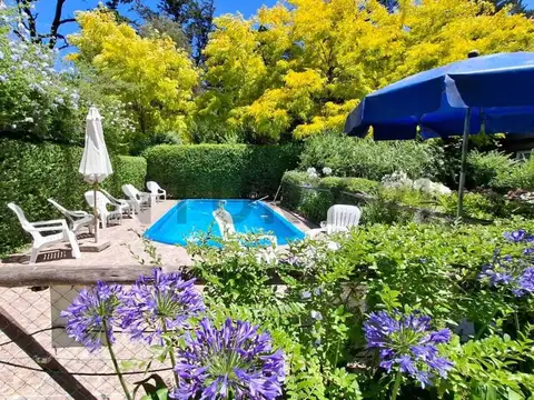 Casa en Venta con 8 cocheras