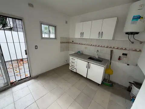 Depto Tipo Casa en Alquiler de 2 dormitorios
