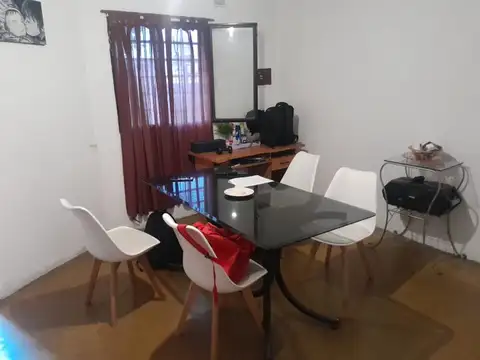 Depto Tipo Casa 4 ambientes con 1 baño