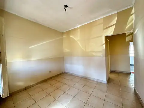 Casa 2 ambientes con 1 baño