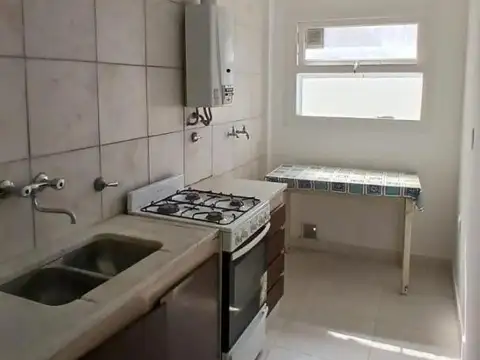 Departamento en Venta en Parque Luro, USD 60.000