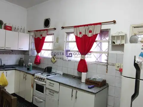 Depto Tipo Casa en Venta en Lomas del Mirador, USD 90.000