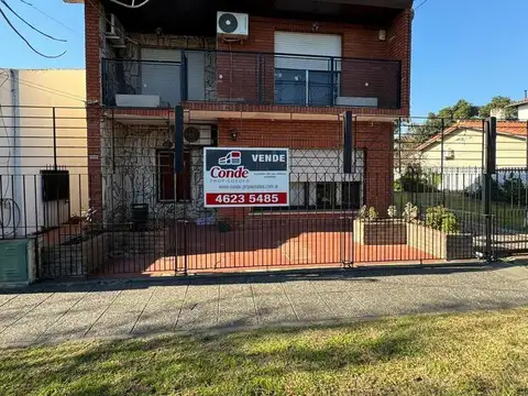 Casa de 3 ambientes + depto de 3 ambientes- Ituzaingó Norte