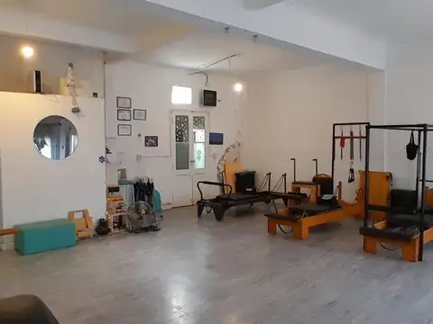 VENTA DE LOCAL CON OPCIÓN DE HACER PH 2 AMB Y LOC.