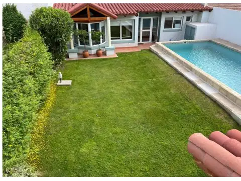 Casa Apta crédito   barrio 12 de septiembre parque Cipolletti