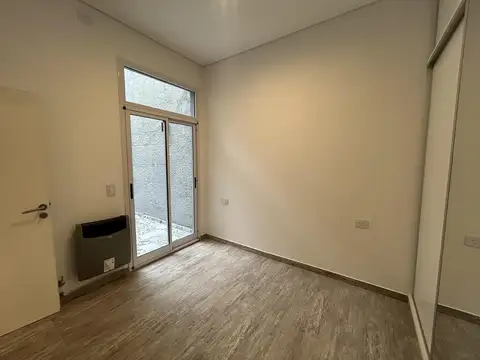 Depto Tipo Casa en Venta 40 años