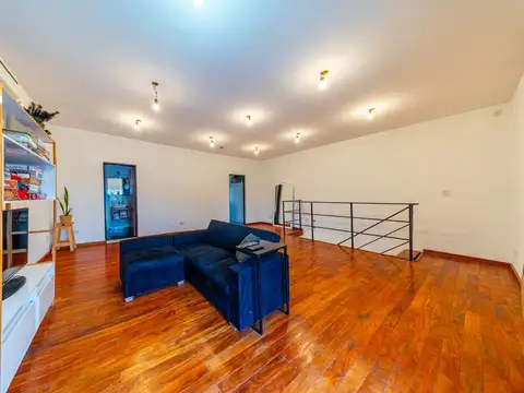 Casa 5 ambientes con 1 baño