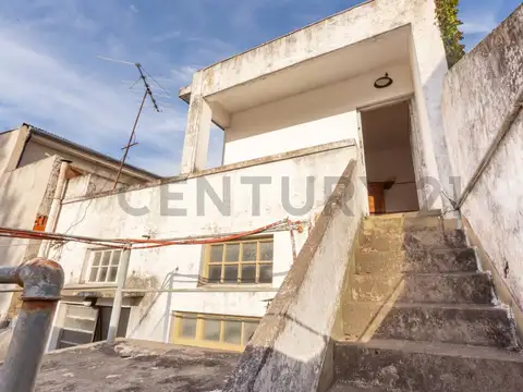 Santa Cruz 600, Piso 0