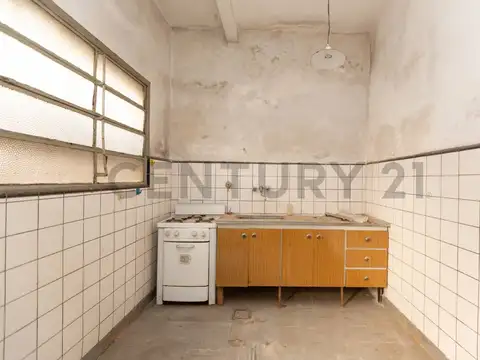 Venta Casa a refaccionar - PERMUTA -  OPORTUNIDAD.