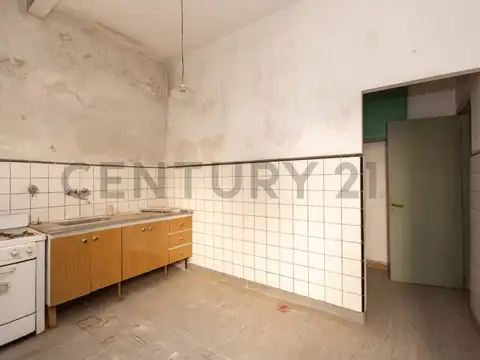 Venta Casa a refaccionar - PERMUTA -  OPORTUNIDAD.