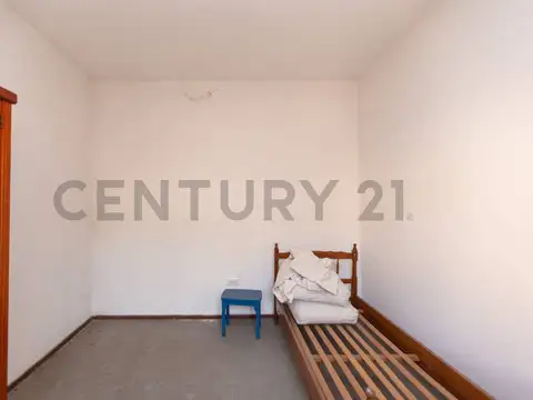 Santa Cruz 600, Piso 0