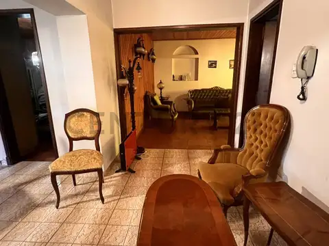 VENTA DE CASA CON LOCAL EN SAN CARLOS, LA PLATA