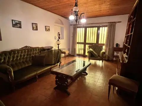 138 entre 522 y 523 , Piso 0