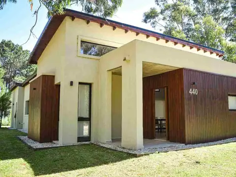 VENTA DE CASA EN VILLAROBLES. A ESTRENAR