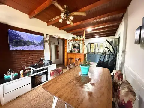 Casa en venta -4 ambientes -Bernal