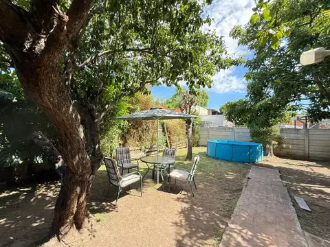 Casa en venta -4 ambientes -Bernal