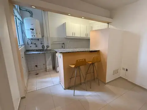 Valentin Gomez 3800, Departamento 2 ambientes reciclado en Almagro, Cercano Subte B
